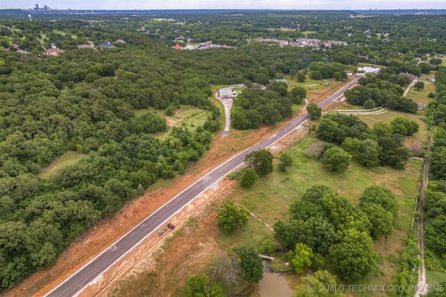 4663 Oak Timber Drive, Tulsa, OK 74131