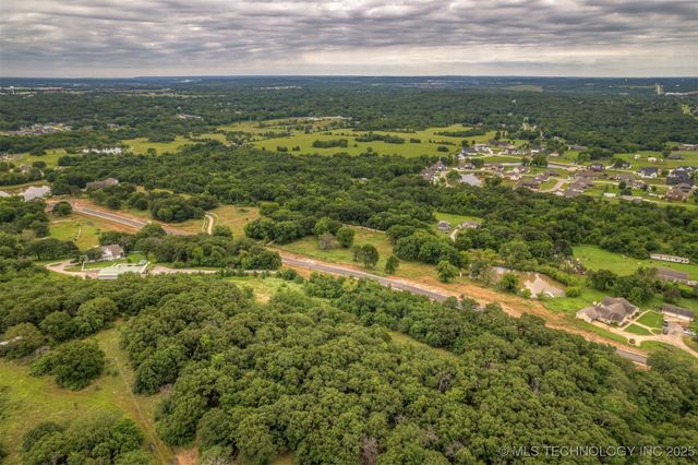 4663 Oak Timber Drive, Tulsa, OK 74131