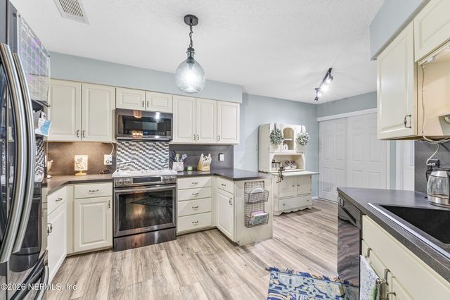 540 WILLOW OAK Lane, Orange Park, FL 32073