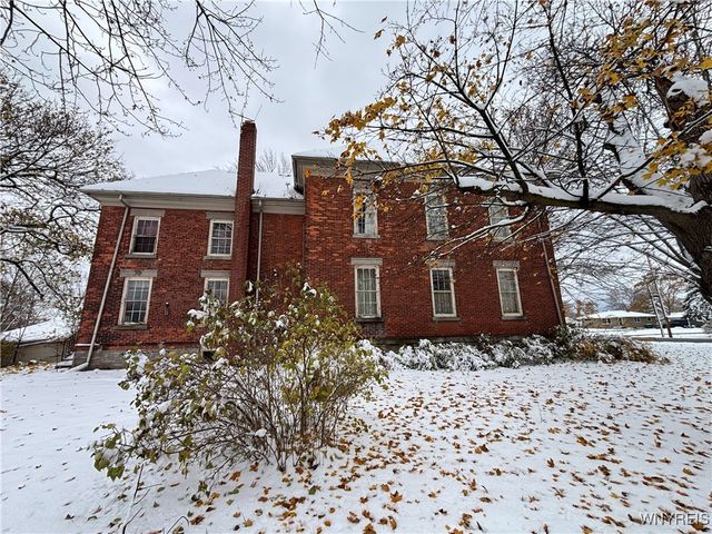 5755 Beattie Avenue, Lockport Town, NY 14094