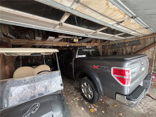 5755 Beattie Avenue, Lockport Town, NY 14094