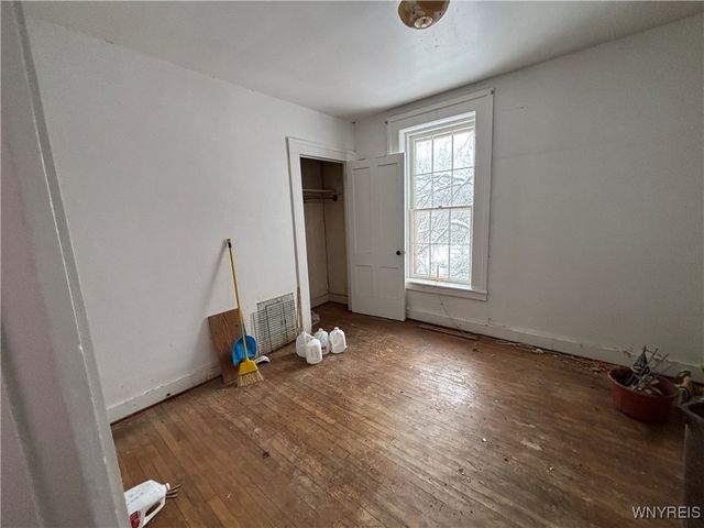 5755 Beattie Avenue, Lockport Town, NY 14094