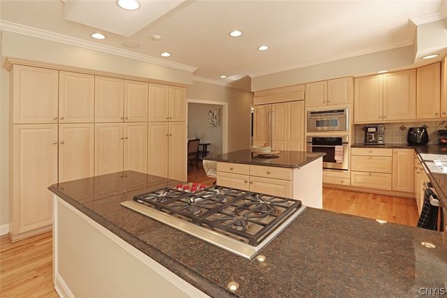 8430 Prestwick Drive, Manlius, NY 13104