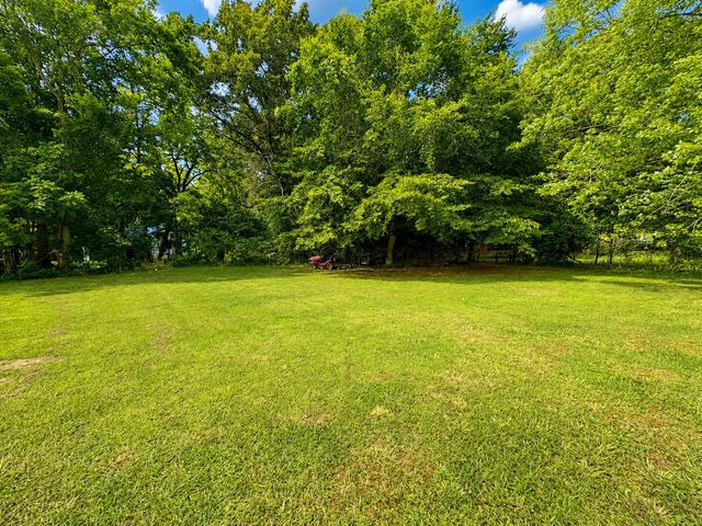 307 Barkwood Dr, Clarksville, TN 37040