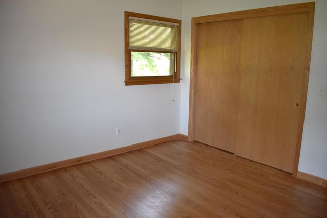 11651 W Grange AVENUE, Hales Corners, WI 53130