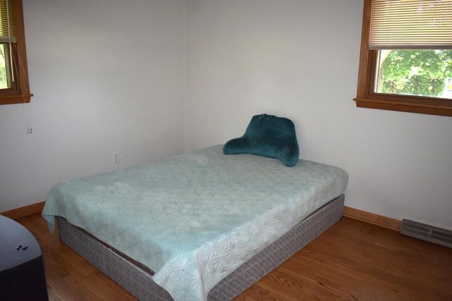 11651 W Grange AVENUE, Hales Corners, WI 53130