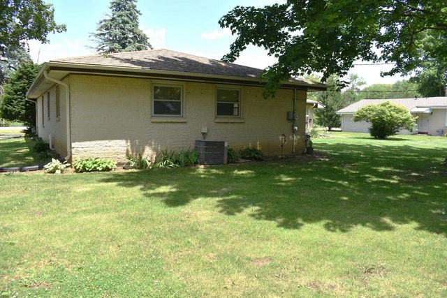 11651 W Grange AVENUE, Hales Corners, WI 53130