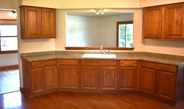 11651 W Grange AVENUE, Hales Corners, WI 53130