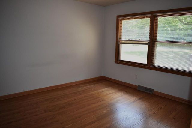 11651 W Grange AVENUE, Hales Corners, WI 53130