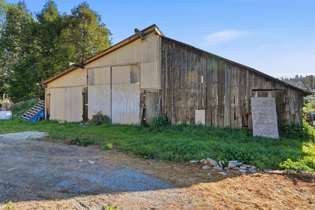 10159 Lime Kiln Rd, Grass Valley, CA 95949