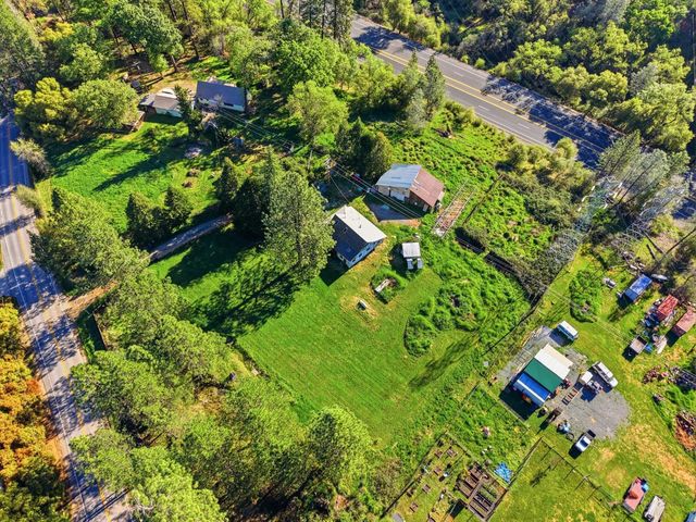 10159 Lime Kiln Rd, Grass Valley, CA 95949