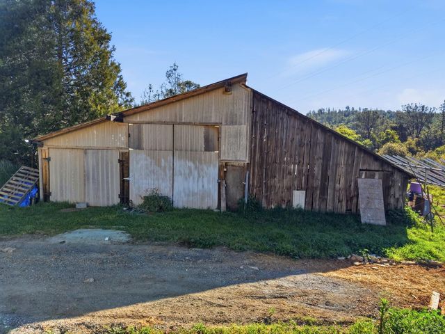 10159 Lime Kiln Rd, Grass Valley, CA 95949