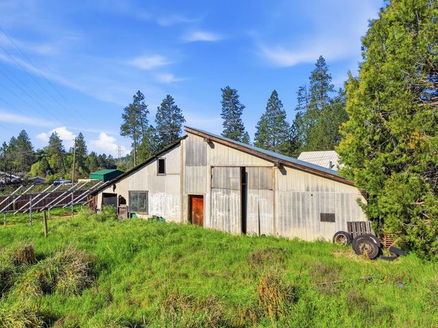 10159 Lime Kiln Rd, Grass Valley, CA 95949