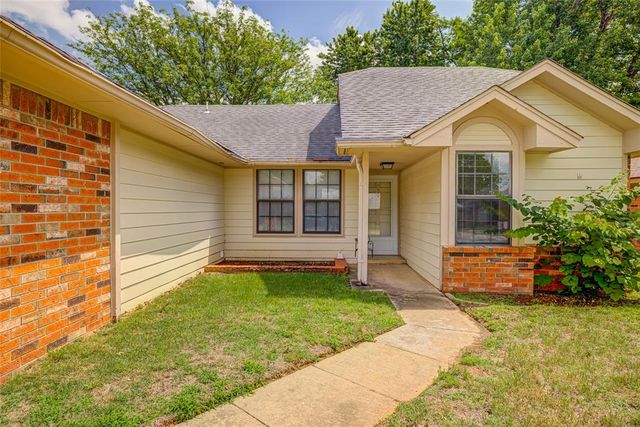 816 N Coopers Hawk Drive, Norman, OK 73072