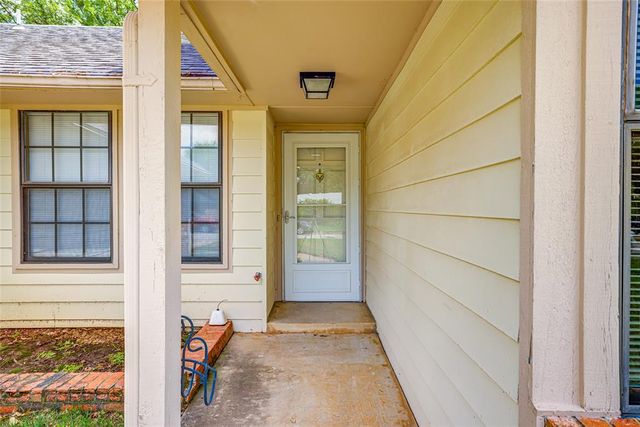 816 N Coopers Hawk Drive, Norman, OK 73072
