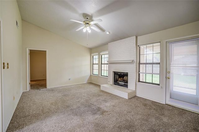 816 N Coopers Hawk Drive, Norman, OK 73072