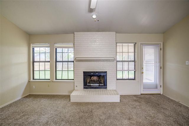 816 N Coopers Hawk Drive, Norman, OK 73072