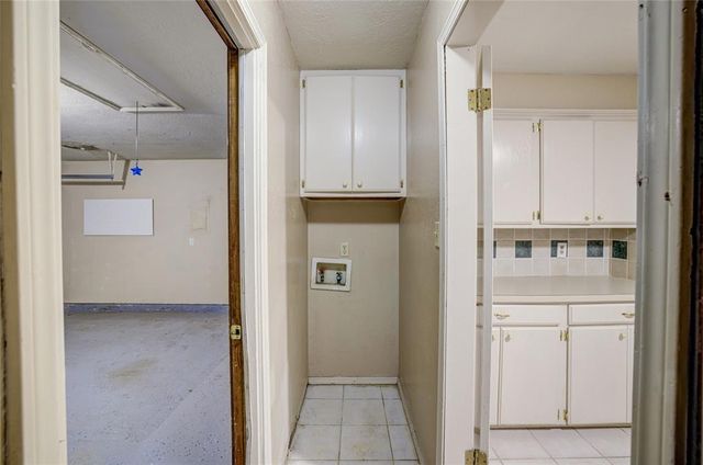 816 N Coopers Hawk Drive, Norman, OK 73072