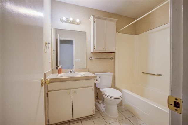 816 N Coopers Hawk Drive, Norman, OK 73072