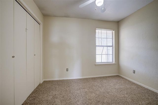 816 N Coopers Hawk Drive, Norman, OK 73072