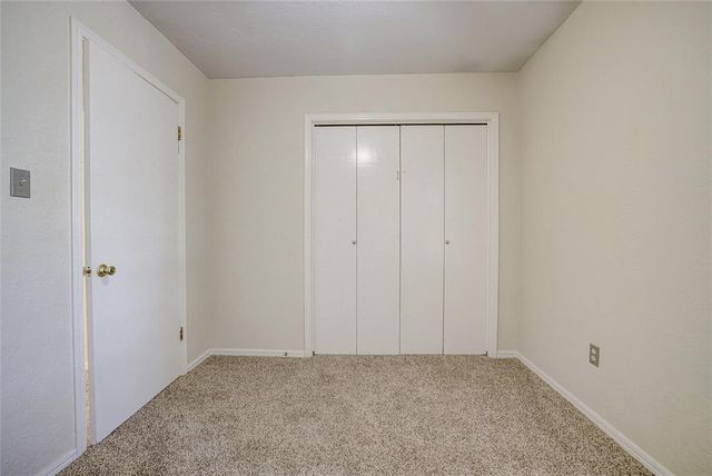 816 N Coopers Hawk Drive, Norman, OK 73072