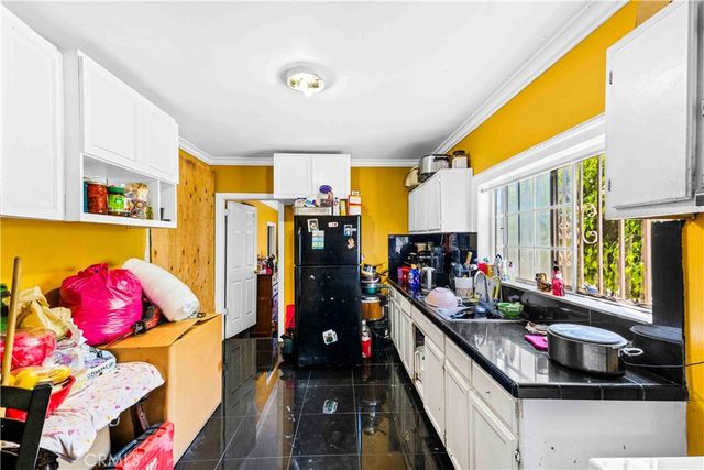 736 W 41st Place, Los Angeles, CA 90037