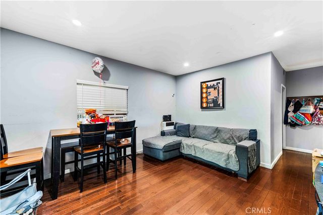 736 W 41st Place, Los Angeles, CA 90037
