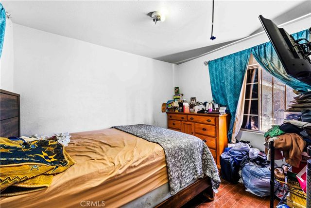 736 W 41st Place, Los Angeles, CA 90037