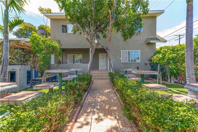 736 W 41st Place, Los Angeles, CA 90037