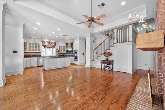 16703 Southern Oaks Drive, Houston, TX 77068