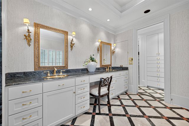 16703 Southern Oaks Drive, Houston, TX 77068