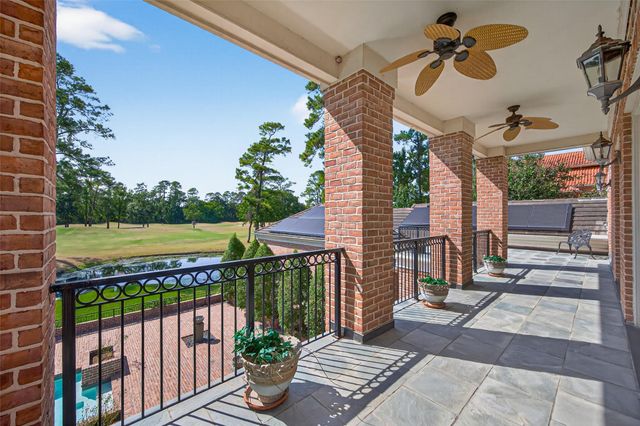 16703 Southern Oaks Drive, Houston, TX 77068