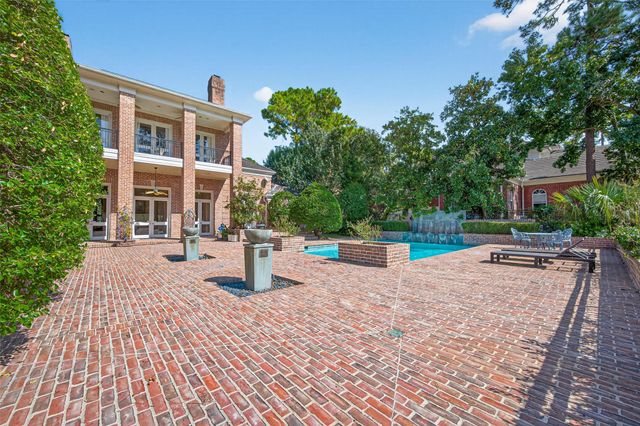 16703 Southern Oaks Drive, Houston, TX 77068