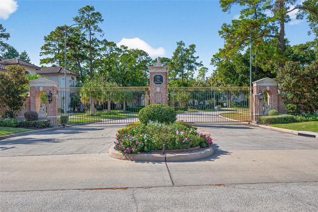 16703 Southern Oaks Drive, Houston, TX 77068