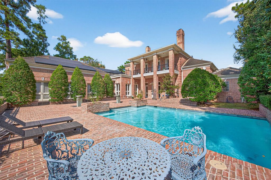 16703 Southern Oaks Drive, Houston, TX 77068