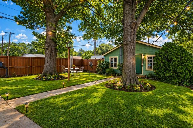 10382 Newcombe Drive, Dallas, TX 75228