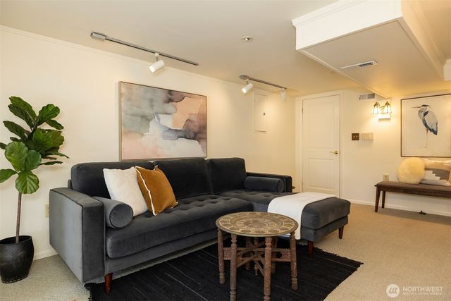 2332 45th Avenue SW, Seattle, WA 98116