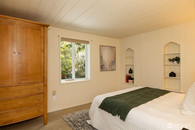 2332 45th Avenue SW, Seattle, WA 98116