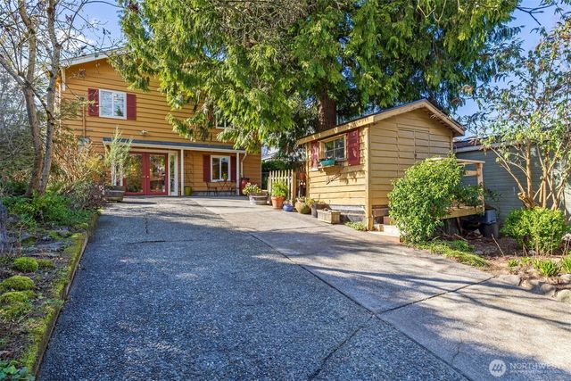 2332 45th Avenue SW, Seattle, WA 98116