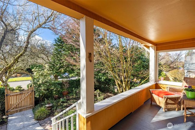 2332 45th Avenue SW, Seattle, WA 98116