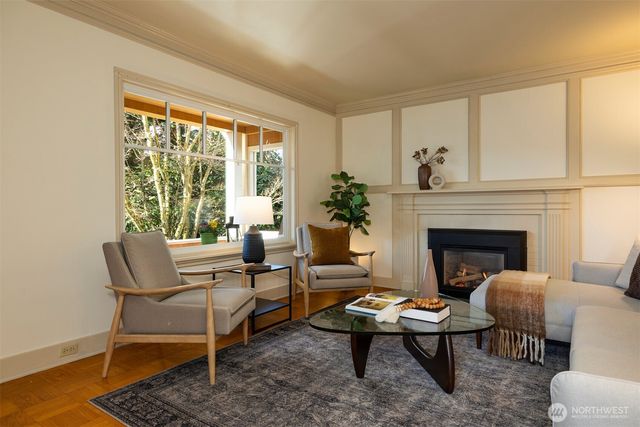 2332 45th Avenue SW, Seattle, WA 98116