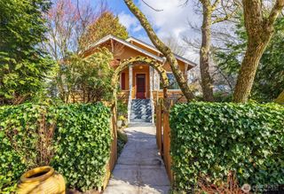 2332 45th Avenue SW, Seattle, WA 98116