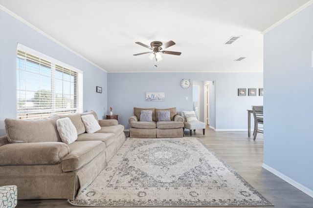 3873 Lois Road E, Sanger, TX 76266