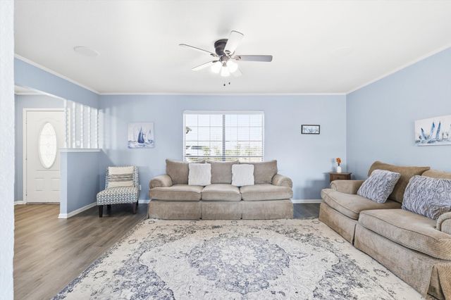 3873 Lois Road E, Sanger, TX 76266