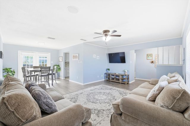 3873 Lois Road E, Sanger, TX 76266