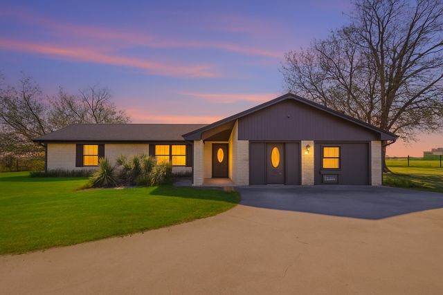 3873 Lois Road E, Sanger, TX 76266