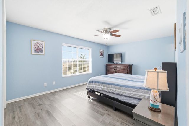 3873 Lois Road E, Sanger, TX 76266