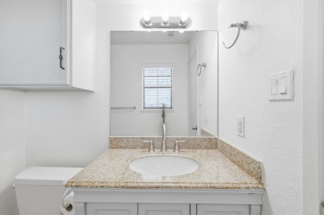 3873 Lois Road E, Sanger, TX 76266