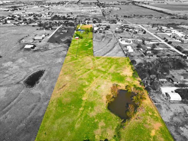 3873 Lois Road E, Sanger, TX 76266