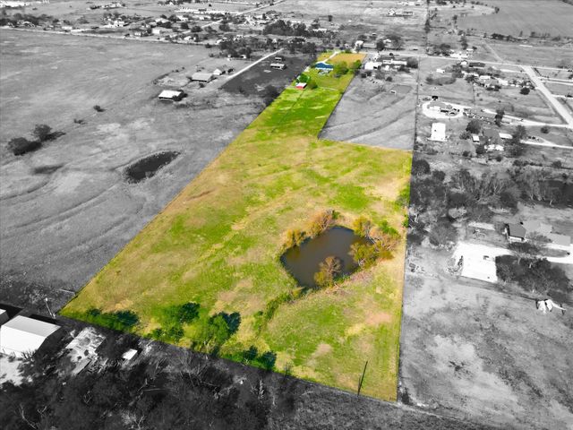 3873 Lois Road E, Sanger, TX 76266